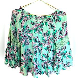 Crown & Ivy Boho flowered top flow sleeves. Sz. S EUC